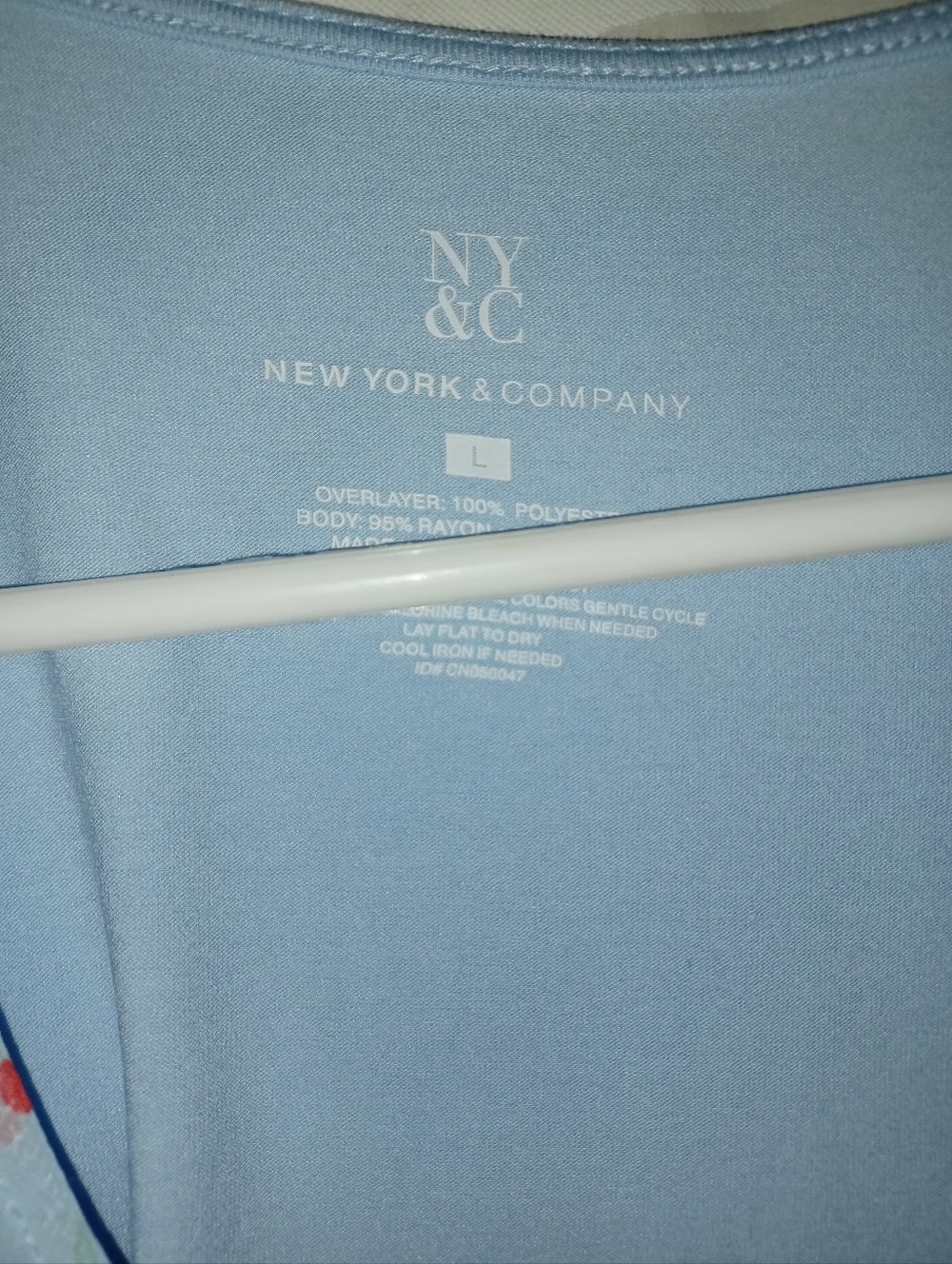 LIKE NEW NWOT New York & Co Baby Blue Cherries Cherry Blouse Sleeveless - Picture 5 of 5